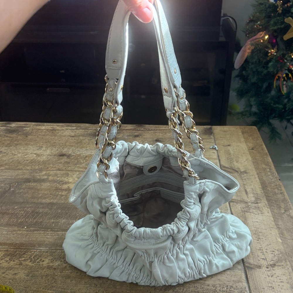 Elegant Michael Kors White Chain Handle Women's Bag